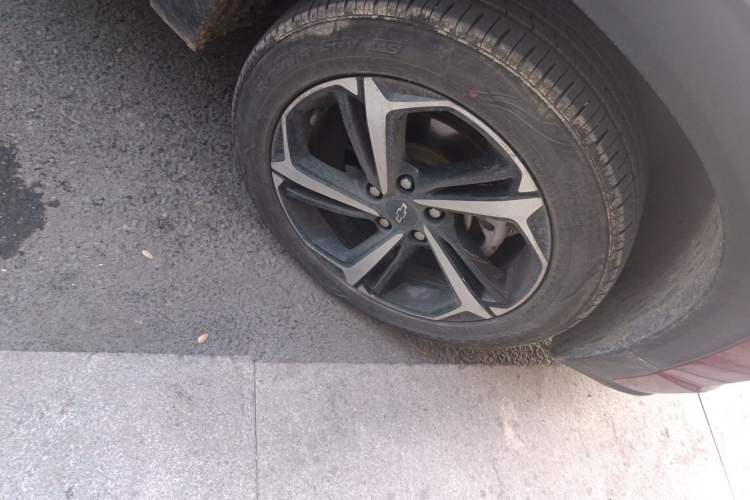 Used Chevrolet Trailblazer 2019 435T RS Automatic All-Wheel-Drive Huanrui Edition China VI Standard Right Front Wheel Hub