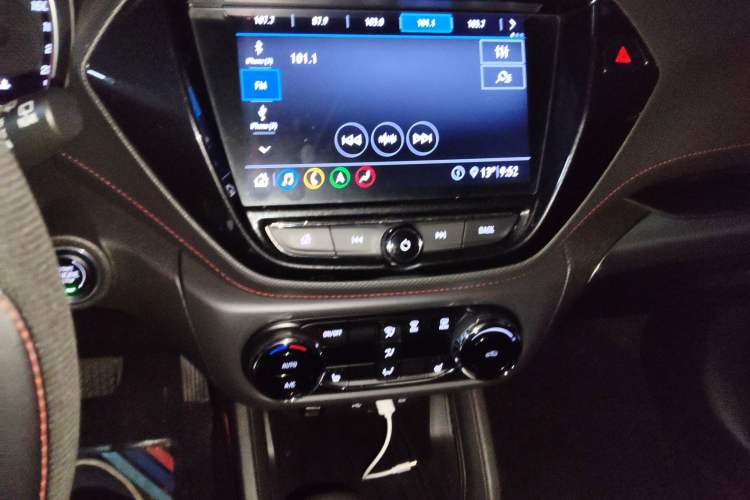 Used Chevrolet Trailblazer 2019 435T RS Automatic All-Wheel-Drive Huanrui Edition China VI Standard Audio And AC Panel