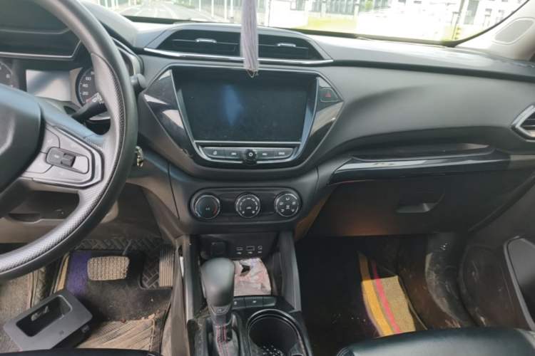 Used Chevrolet Trailblazer 2019 435T Redline CVT Two-Wheel-Drive Sharp Edition China VI Standard Audio And AC Panel