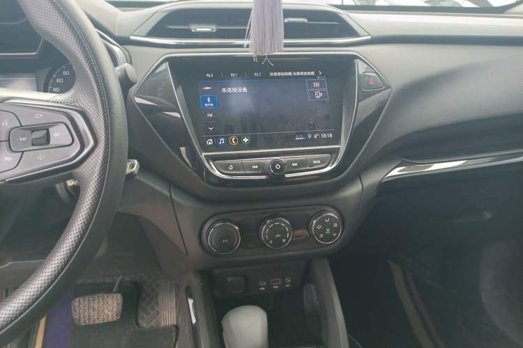 Used Chevrolet Trailblazer 2019 435T Redline CVT Two-Wheel-Drive Sharp Edition China VI Standard Audio And AC Panel
