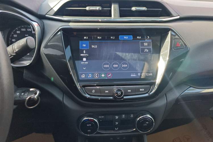 Used Chevrolet Trailblazer 2019 435T Redline CVT Two-Wheel Drive Chirui Version China VI Standard Audio And AC Panel