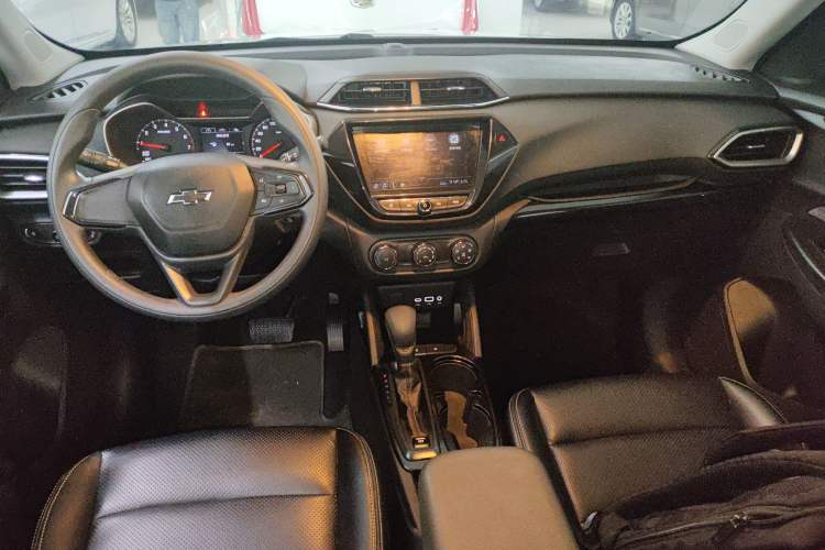 Used Chevrolet Trailblazer 2019 435T Redline CVT Two-Wheel-Drive Sharp Edition China VI Standard Center Console