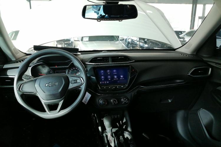 Used Chevrolet Trailblazer 2019 435T Redline CVT Two-Wheel-Drive Sharp Edition China VI Standard Center Console