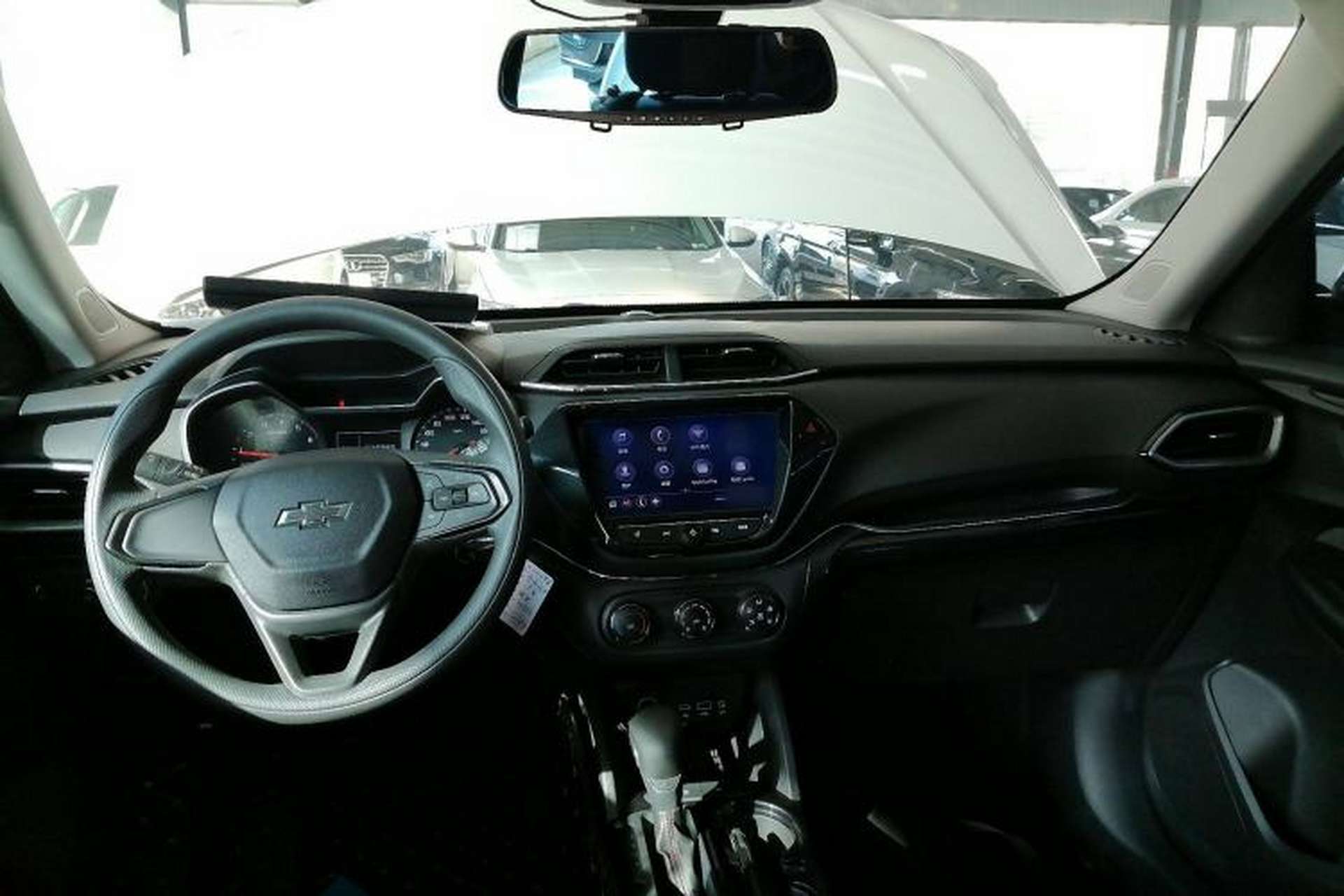 Used Chevrolet Trailblazer 2019 435T Redline CVT Two-Wheel-Drive Sharp Edition China VI Standard Center Console