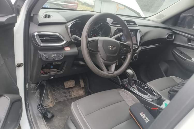 Used Chevrolet Trailblazer 2019 435T Redline CVT Two-Wheel Drive Chirui Version China VI Standard Center Console