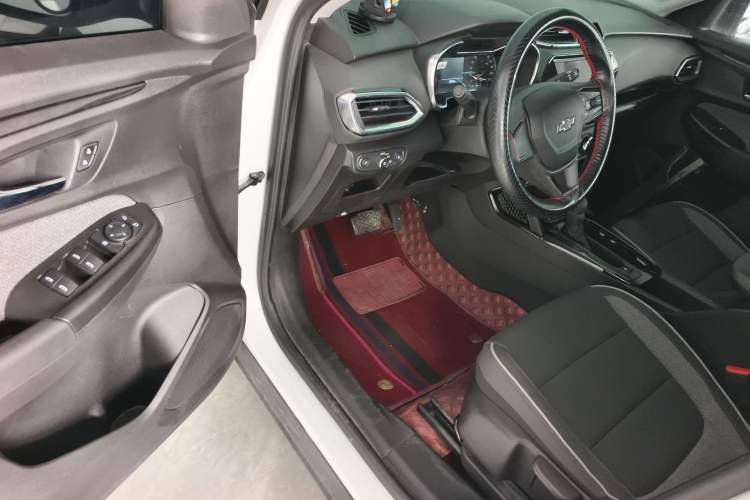 Used Chevrolet Trailblazer 2019 435T Redline CVT Two-Wheel Drive Chirui Version China VI Standard Driver Seat