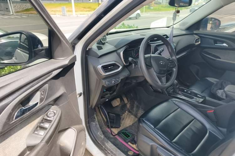 Used Chevrolet Trailblazer 2019 435T Redline CVT Two-Wheel-Drive Sharp Edition China VI Standard Driver Seat