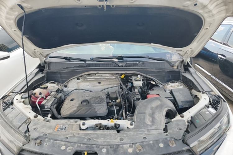 Used Chevrolet Trailblazer 2019 435T Redline CVT Two-Wheel-Drive Sharp Edition China VI Standard Engine Bay