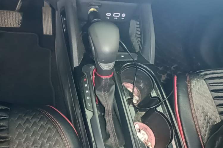 Used Chevrolet Trailblazer 2019 435T Redline CVT Two-Wheel-Drive Sharp Edition China VI Standard Gear Lever