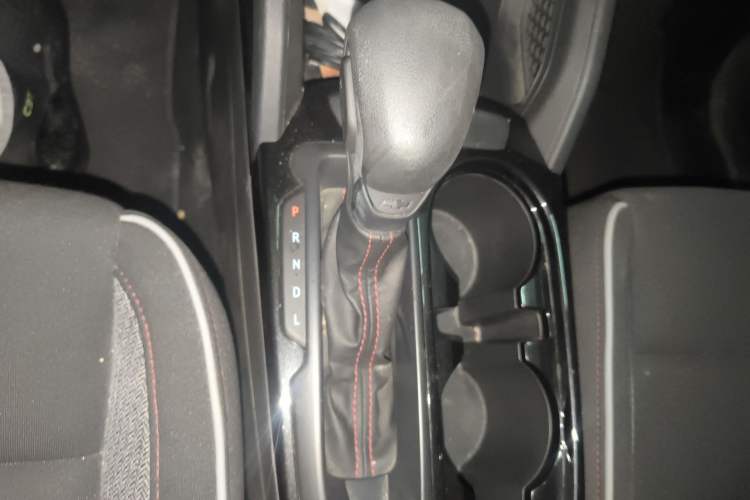 Used Chevrolet Trailblazer 2019 435T Redline CVT Two-Wheel-Drive Sharp Edition China VI Standard Gear Lever