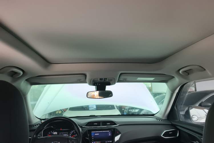 Used Chevrolet Trailblazer 2019 435T Redline CVT Two-Wheel Drive Chirui Version China VI Standard Headliner