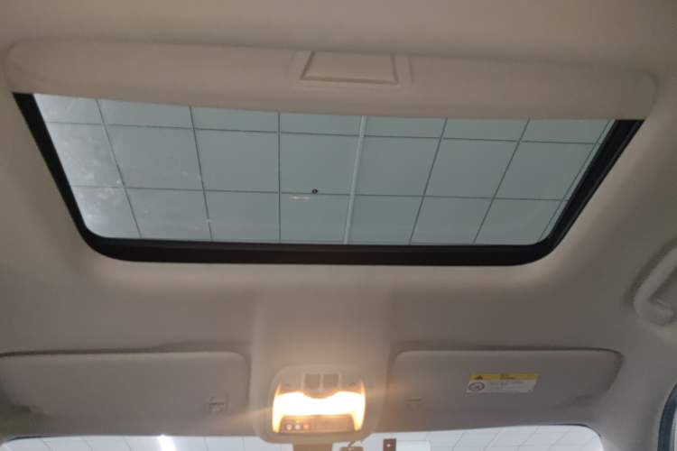 Used Chevrolet Trailblazer 2019 435T Redline CVT Two-Wheel-Drive Sharp Edition China VI Standard Headliner