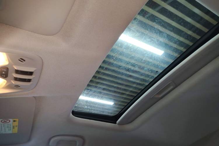 Used Chevrolet Trailblazer 2019 435T Redline CVT Two-Wheel-Drive Sharp Edition China VI Standard Headliner