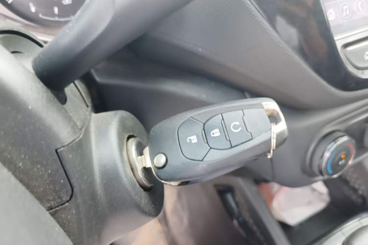 Used Chevrolet Trailblazer 2019 435T Redline CVT Two-Wheel-Drive Sharp Edition China VI Standard Interior 1