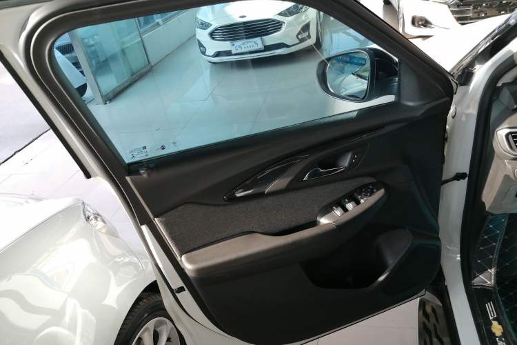 Used Chevrolet Trailblazer 2019 435T Redline CVT Two-Wheel-Drive Sharp Edition China VI Standard Left Front Door Interior