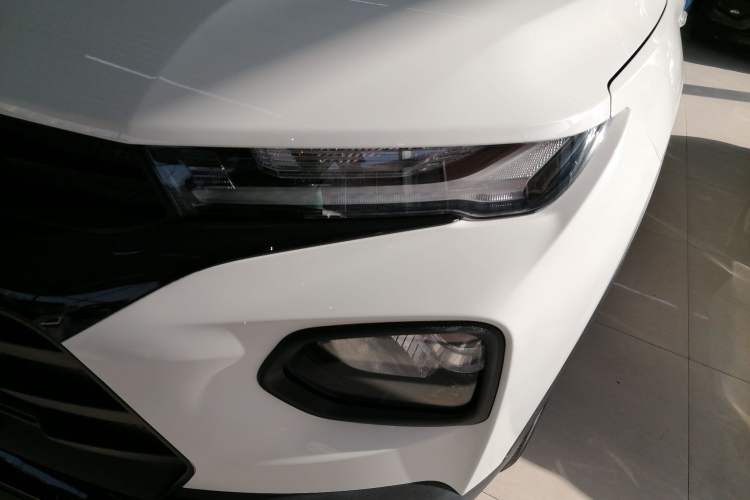 Used Chevrolet Trailblazer 2019 435T Redline CVT Two-Wheel-Drive Sharp Edition China VI Standard Left Front Headlight