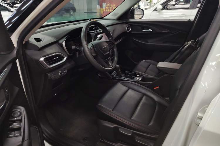 Used Chevrolet Trailblazer 2019 435T Redline CVT Two-Wheel-Drive Sharp Edition China VI Standard Left Front Seat