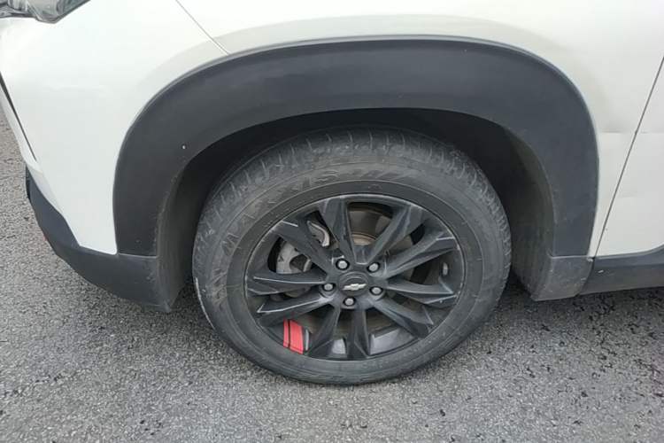 Used Chevrolet Trailblazer 2019 435T Redline CVT Two-Wheel-Drive Sharp Edition China VI Standard Left Front Wheel Hub