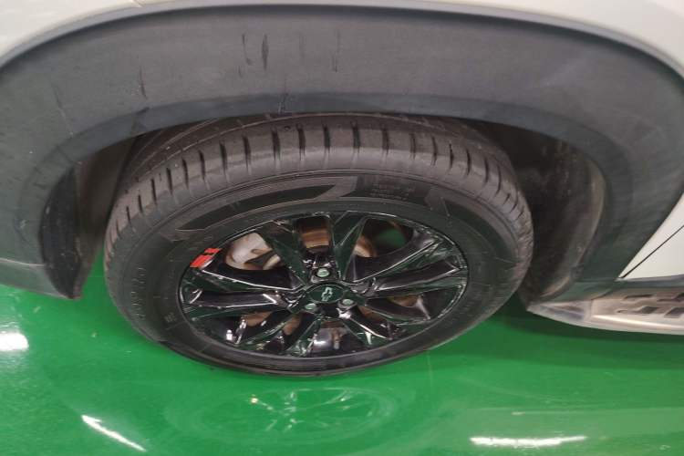 Used Chevrolet Trailblazer 2019 435T Redline CVT Two-Wheel-Drive Sharp Edition China VI Standard Left Front Wheel Hub
