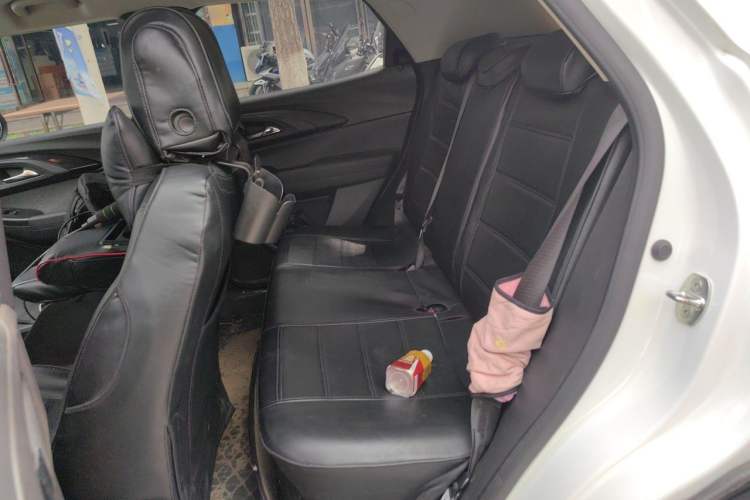 Used Chevrolet Trailblazer 2019 435T Redline CVT Two-Wheel-Drive Sharp Edition China VI Standard Left Rear Seat