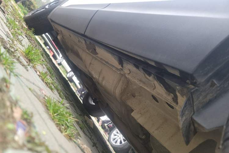 Used Chevrolet Trailblazer 2019 435T Redline CVT Two-Wheel-Drive Sharp Edition China VI Standard Left Side Sill