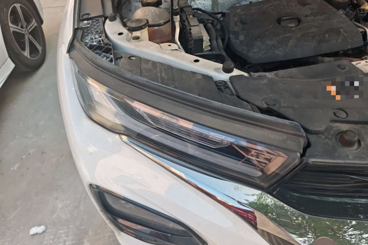Used Chevrolet Trailblazer 2019 435T RS Automatic All-Wheel-Drive Huanrui Edition China VI Standard Right Front Headlight