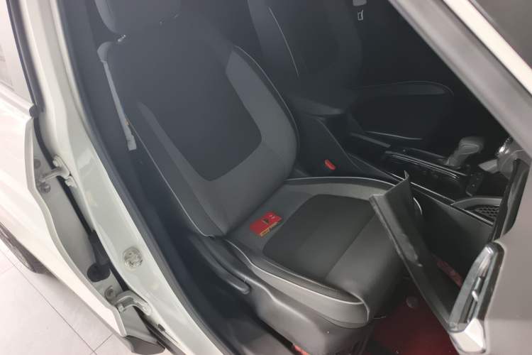Used Chevrolet Trailblazer 2019 435T Redline CVT Two-Wheel Drive Chirui Version China VI Standard Right Front Seat