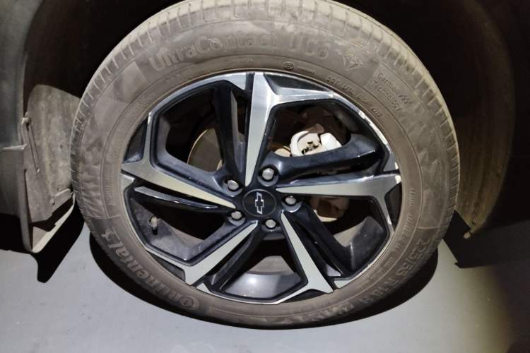 Used Chevrolet Trailblazer 2019 435T RS Automatic All-Wheel-Drive Huanrui Edition China VI Standard Right Front Wheel Hub