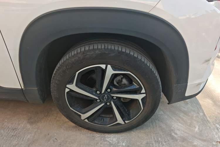 Used Chevrolet Trailblazer 2019 435T RS Automatic All-Wheel-Drive Huanrui Edition China VI Standard Right Front Wheel Hub