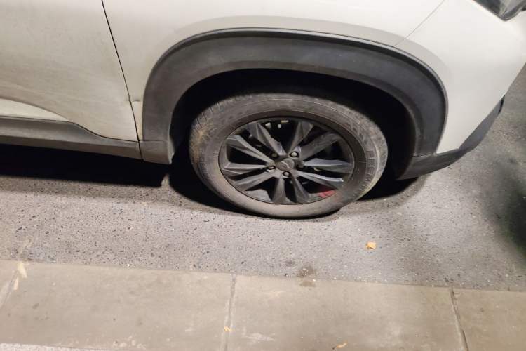 Used Chevrolet Trailblazer 2019 435T Redline CVT Two-Wheel-Drive Sharp Edition China VI Standard Right Front Wheel Hub