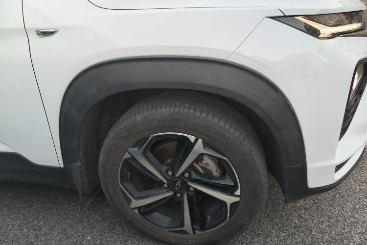 Used Chevrolet Trailblazer 2019 435T RS Automatic All-Wheel-Drive Huanrui Edition China VI Standard Right Front Wheel Hub