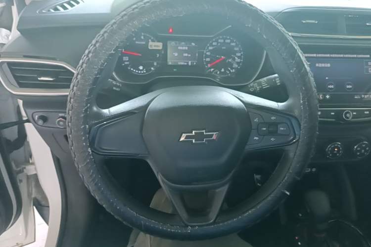 Used Chevrolet Trailblazer 2019 435T Redline CVT Two-Wheel-Drive Sharp Edition China VI Standard Steering Wheel