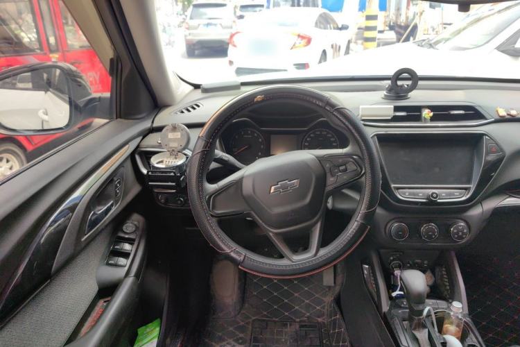 Used Chevrolet Trailblazer 2019 435T Redline CVT Two-Wheel-Drive Sharp Edition China VI Standard Steering Wheel