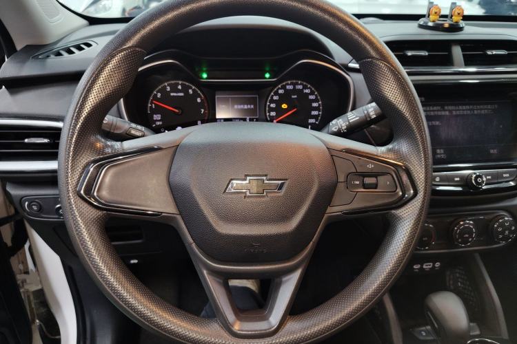 Used Chevrolet Trailblazer 2019 435T Redline CVT Two-Wheel-Drive Sharp Edition China VI Standard Steering Wheel