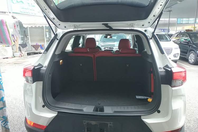 Used Chevrolet Trailblazer 2019 435T Redline CVT Two-Wheel-Drive Sharp Edition China VI Standard Trunk