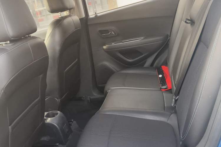 Used Chevrolet Trax 2014 1.4T Automatic Two-Wheel Drive Luxury Model Interior 2