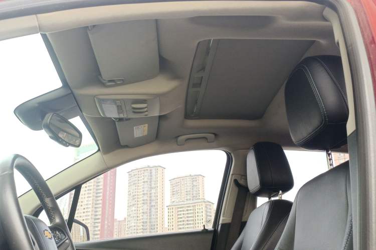 Used Chevrolet Trax 2014 1.4T Automatic All-Wheel Drive Flagship Version Headliner