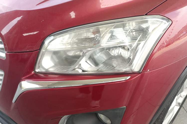 Used Chevrolet Trax 2014 1.4T Automatic All-Wheel Drive Flagship Version Left Front Headlight