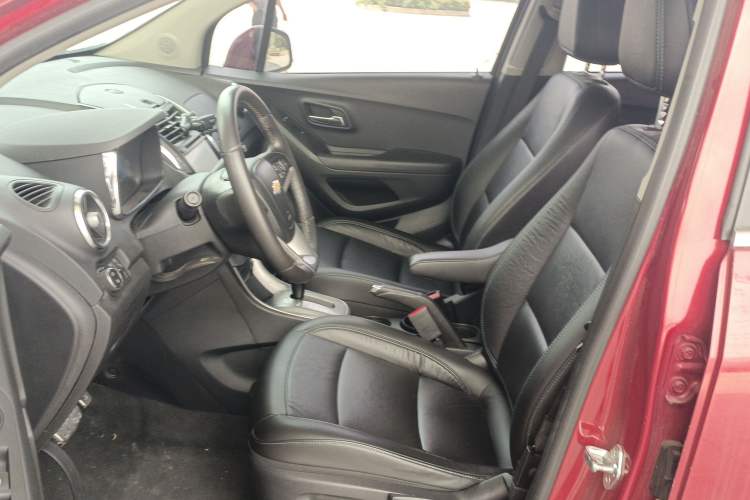 Used Chevrolet Trax 2014 1.4T Automatic All-Wheel Drive Flagship Version Left Front Seat