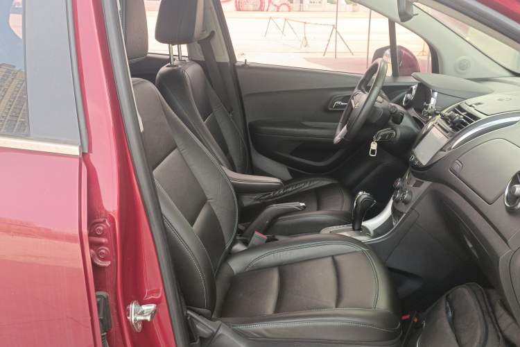 Used Chevrolet Trax 2014 1.4T Automatic All-Wheel Drive Flagship Version Right Front Seat