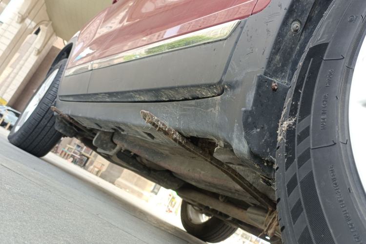 Used Chevrolet Trax 2014 1.4T Automatic All-Wheel Drive Flagship Version Right Side Sill