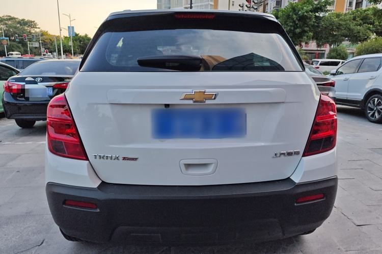 Used Chevrolet Trax 2016 1.4T Manual Two-Wheel Drive Comfort Version with Sunroof Exterior 4