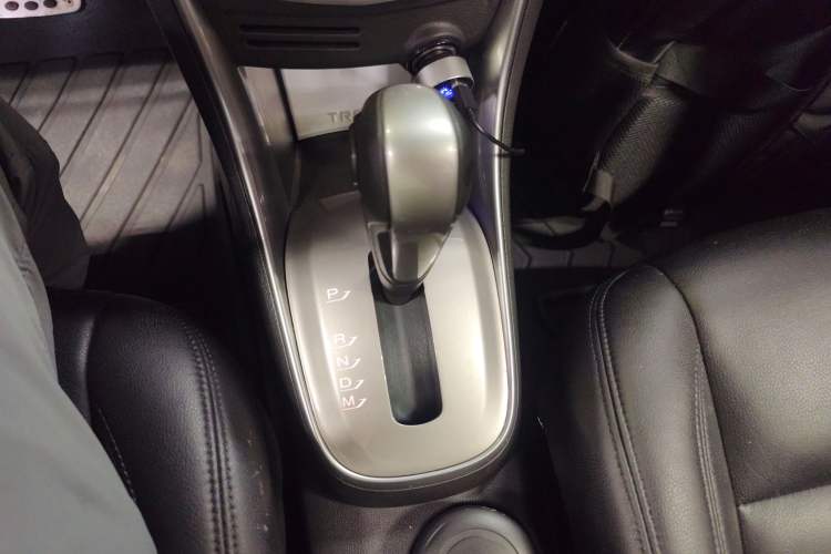 Used Chevrolet Trax 2016 1.4T Automatic Two-Wheel Drive Luxury Version Gear Lever