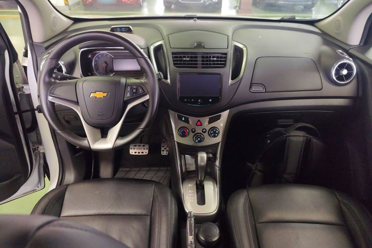Used Chevrolet Trax 2016 1.4T Automatic Two-Wheel Drive Luxury Version Interior 2