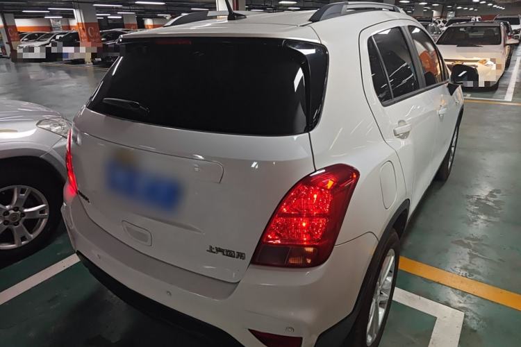 Used Chevrolet Trax 2018 330T Automatic Two-Wheel Drive Elite Model Rear Right 45 Deg