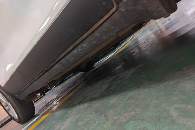 Used Chevrolet Trax 2018 330T Automatic Two-Wheel Drive Elite Model Right Side Sill