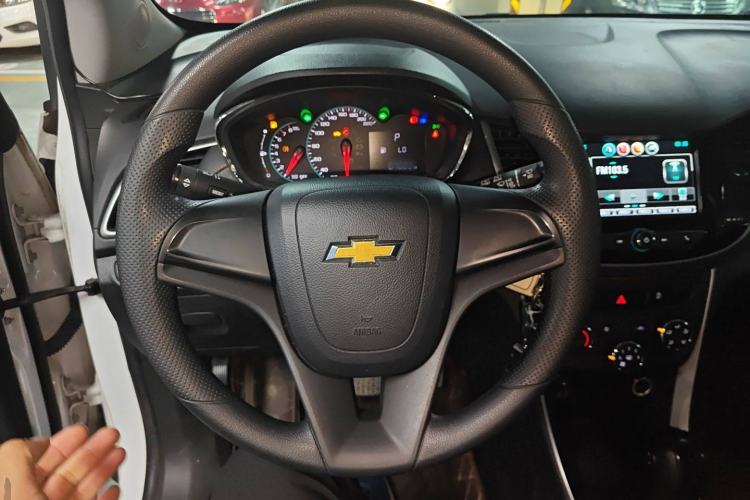 Used Chevrolet Trax 2018 330T Automatic Two-Wheel Drive Elite Model Steering Wheel