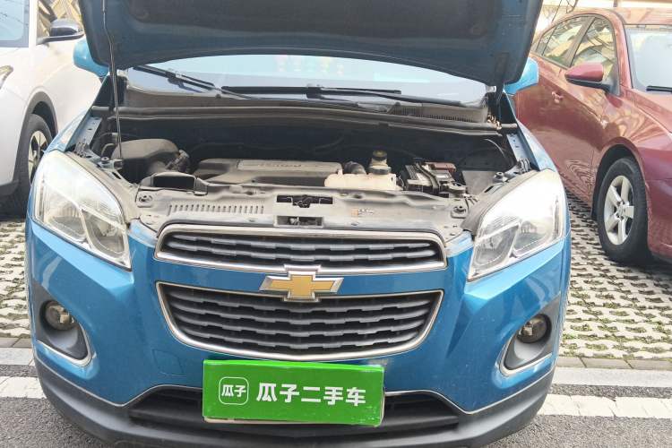 Used Chevrolet Trax 2014 1.4T Manual Two-Wheel Drive Comfort Model Engine Bay Left