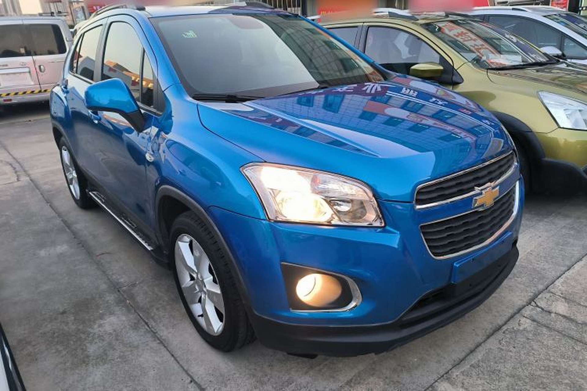 Used Chevrolet Trax 2014 1.4T Automatic Two-Wheel Drive Comfort Version Front Right 45 Deg