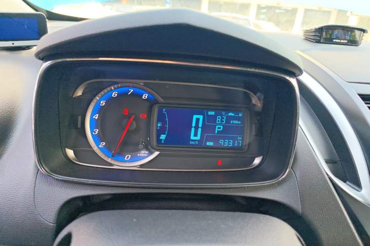 Used Chevrolet Trax 2014 1.4T Automatic Two-Wheel Drive Comfort Version Instrument Cluster